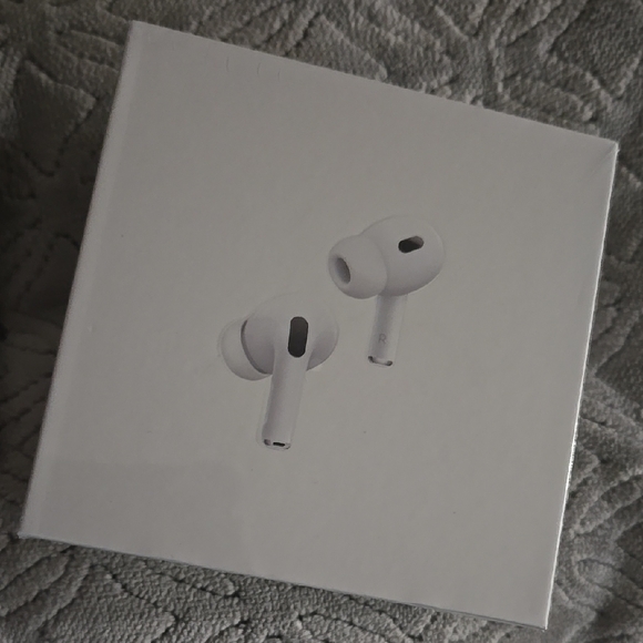 White Wireless Earbuds
